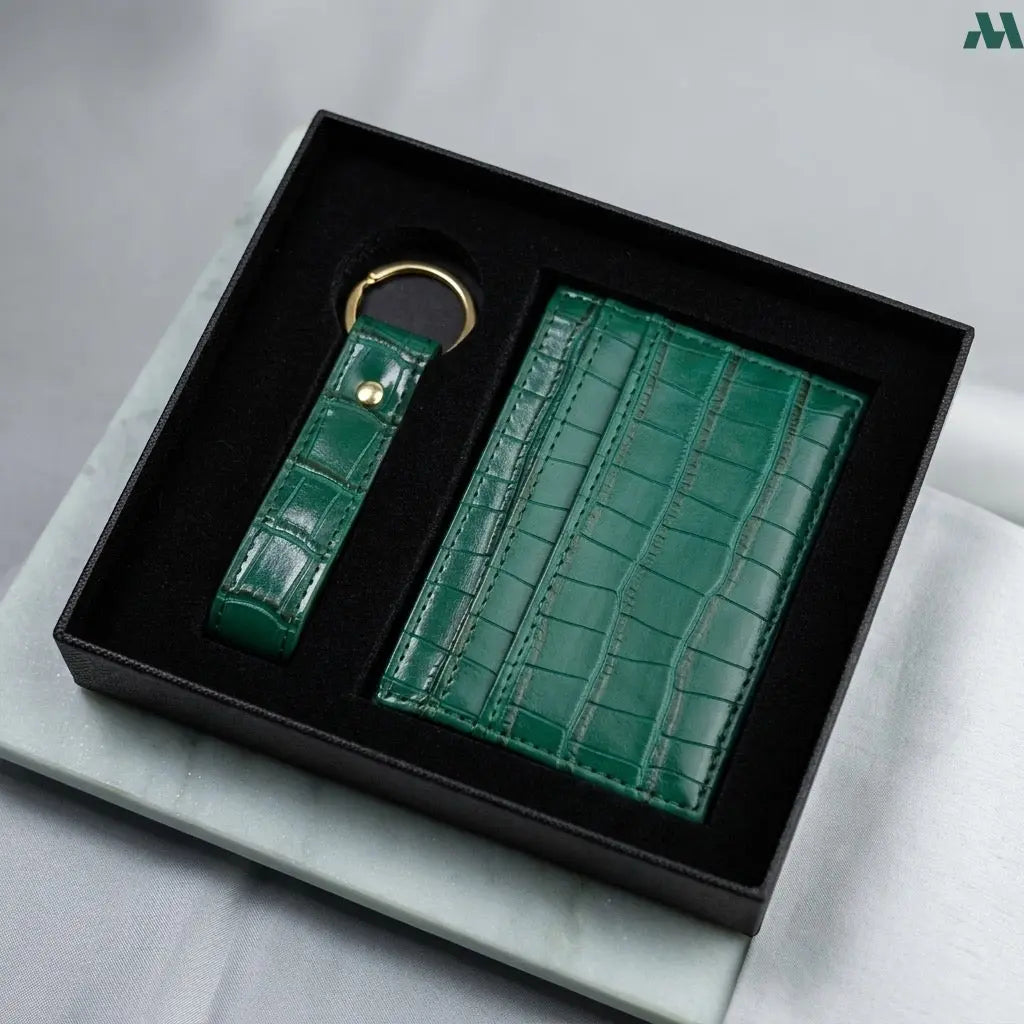 Crocodile green leather card holder and keychain gift set