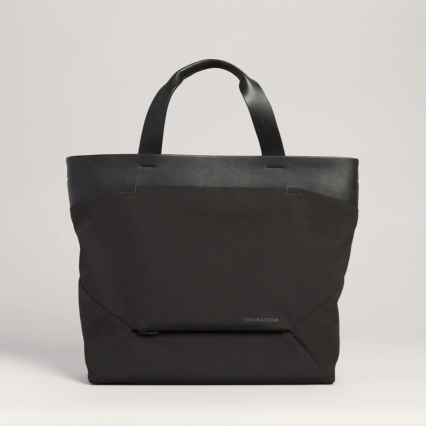 Ultimate Blend of Style and Function: The Apex Everyday Tote Troubadour