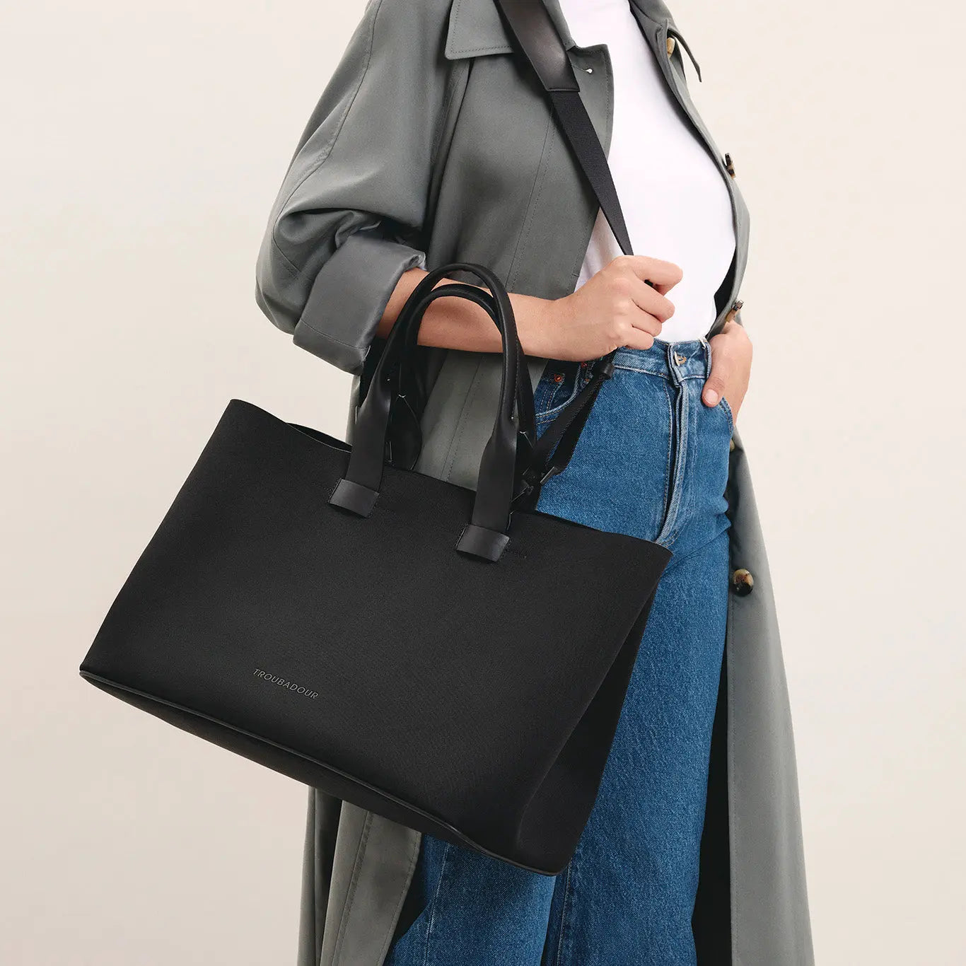 Lightweight Elegance for Everyday Use The Featherweight Tote Troubadour